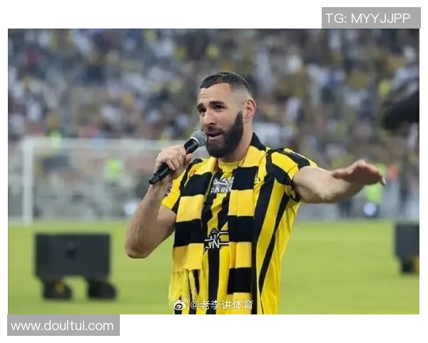 本泽马：从足球天才到传奇巨星的辉煌旅程与成就回顾